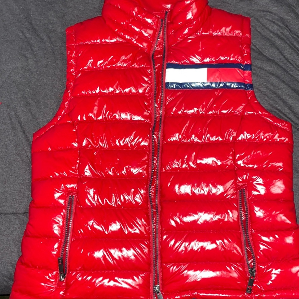 M Tommy Jeans puffer vest. Brand new